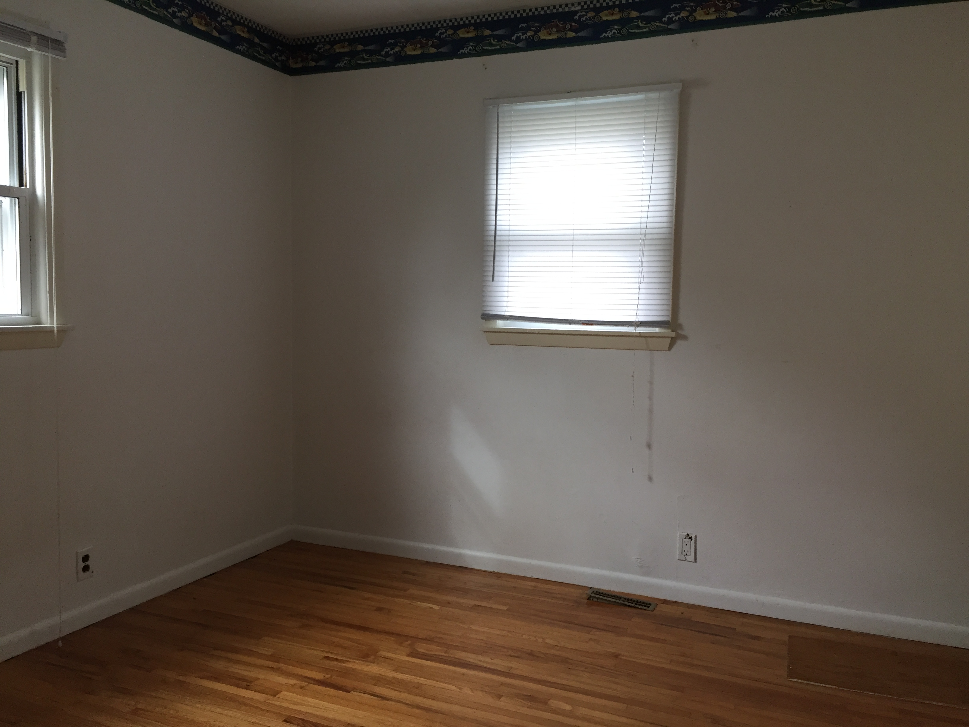 waterloo House Real Estate 1222 Columbia SulenticFischels